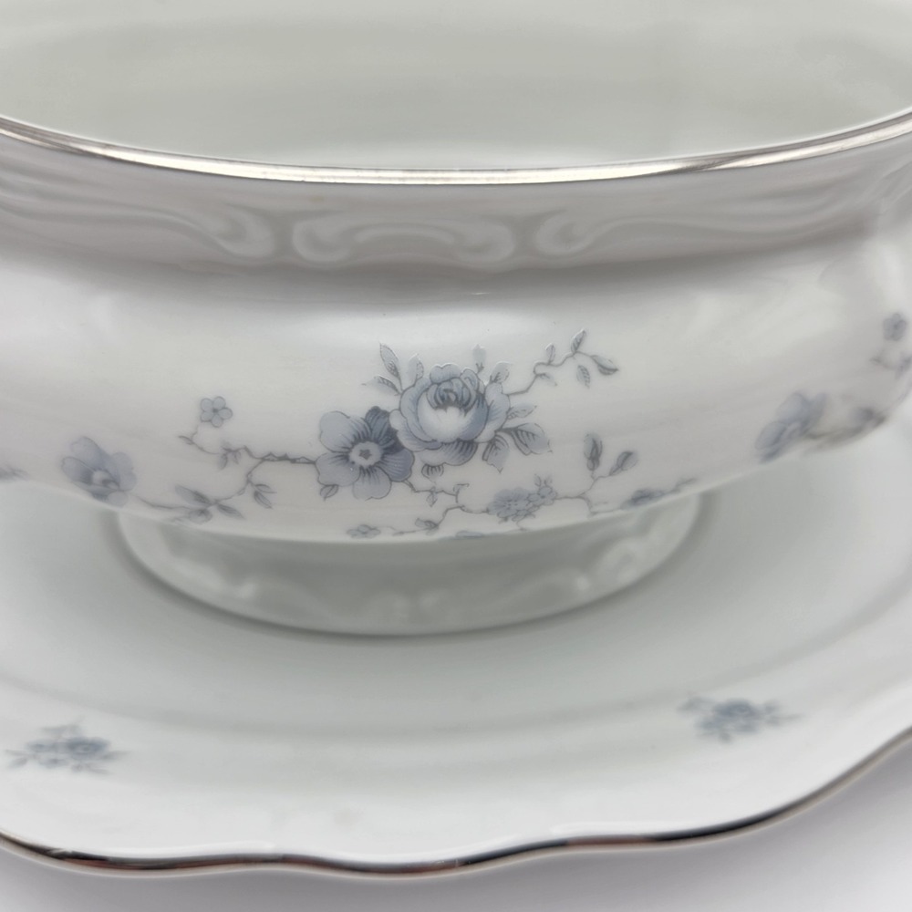 Johann Haviland Blue Garland Gravy Boat & Underplate Bavaria Germany Granny Core - Picture 4 of 13